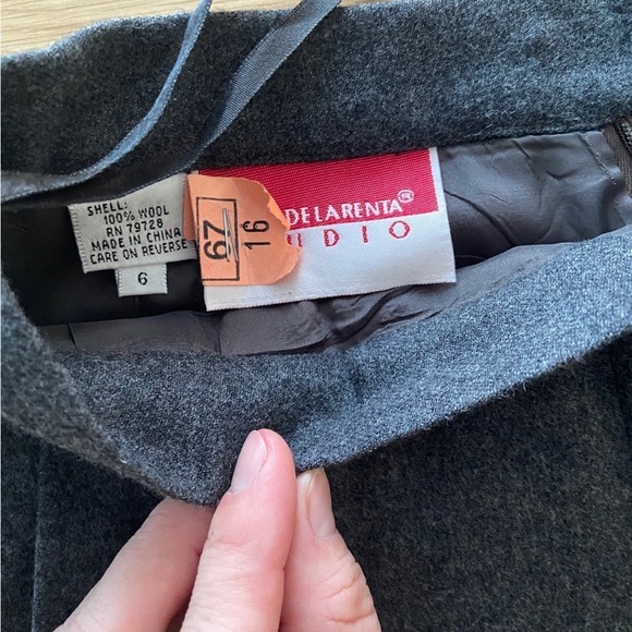 Oscar de la Renta Straight Leg Wool Pants - Picture 2 of 8